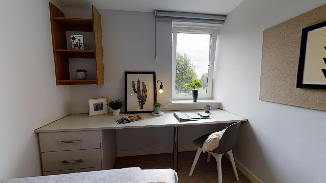 Apartment For Students Only - Iq Leeds In Centre Leeds (West Yorkshire)